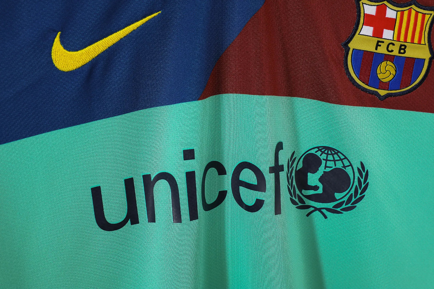 Barcelona Retro Away Jersey 2010/11 – Fan Version