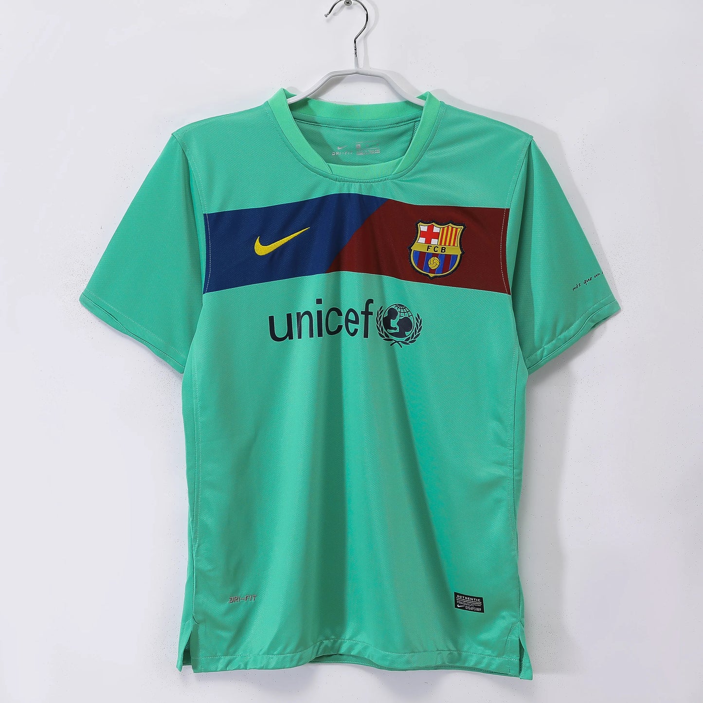 Barcelona Retro Away Jersey 2010/11 – Fan Version