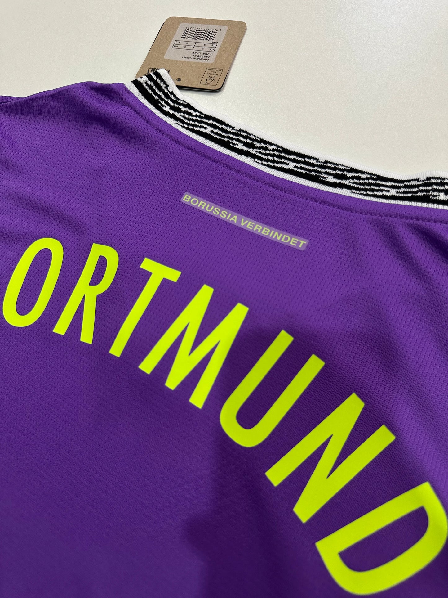 Borussia Dortmund Goalkeeper Jersey 2023/24 – Fan Version