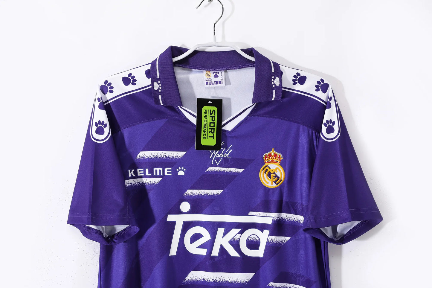 Real Madrid Retro Away Jersey 1996/97 – Fan Version