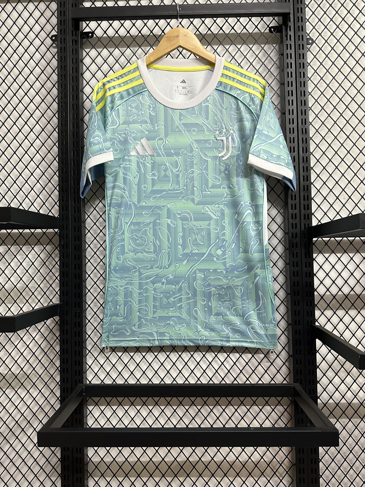 Juventus Pre-Match Jersey 2023/24 – Fan Version