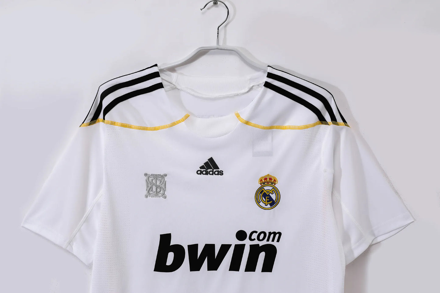 Real Madrid Retro Home Jersey 2009/10 – Fan Version