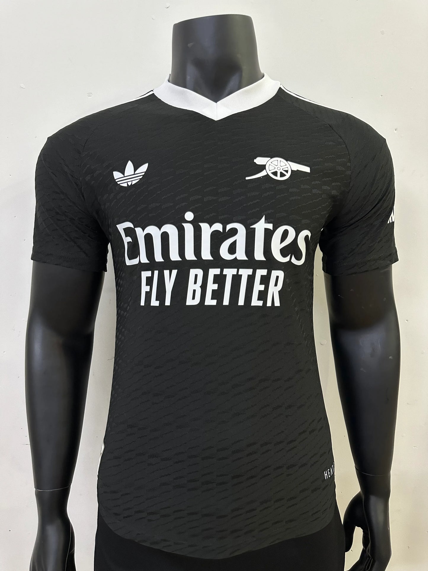 Arsenal Goalkeeper Home Jersey 2024/25 – Player Version