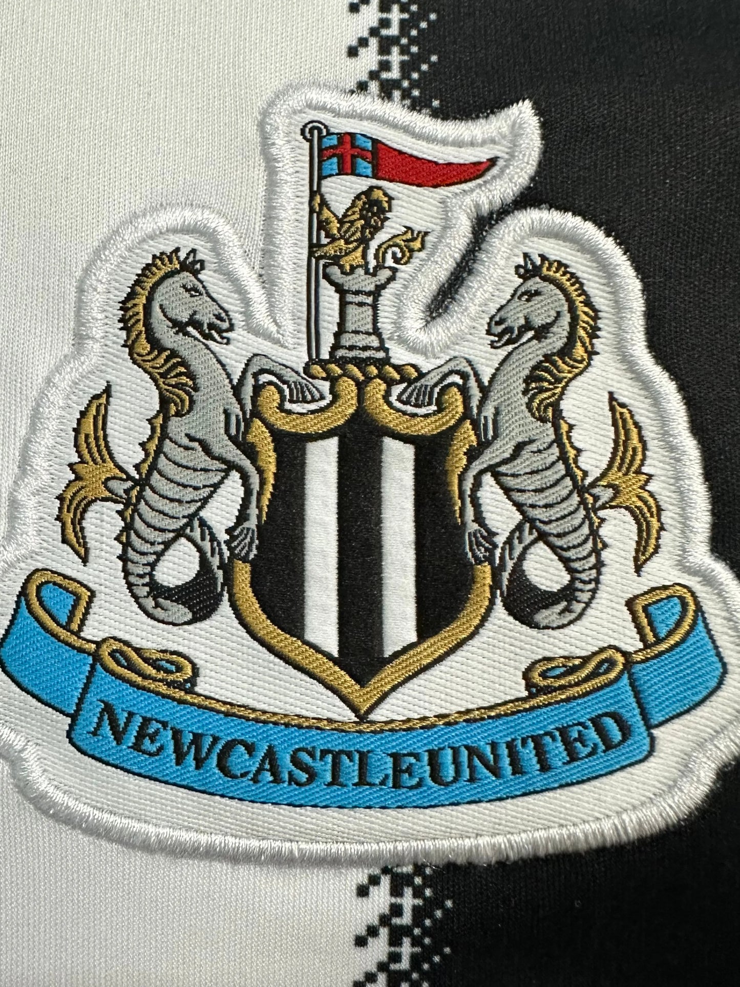 Newcastle United Home Jersey 2024/25 – Fan Version