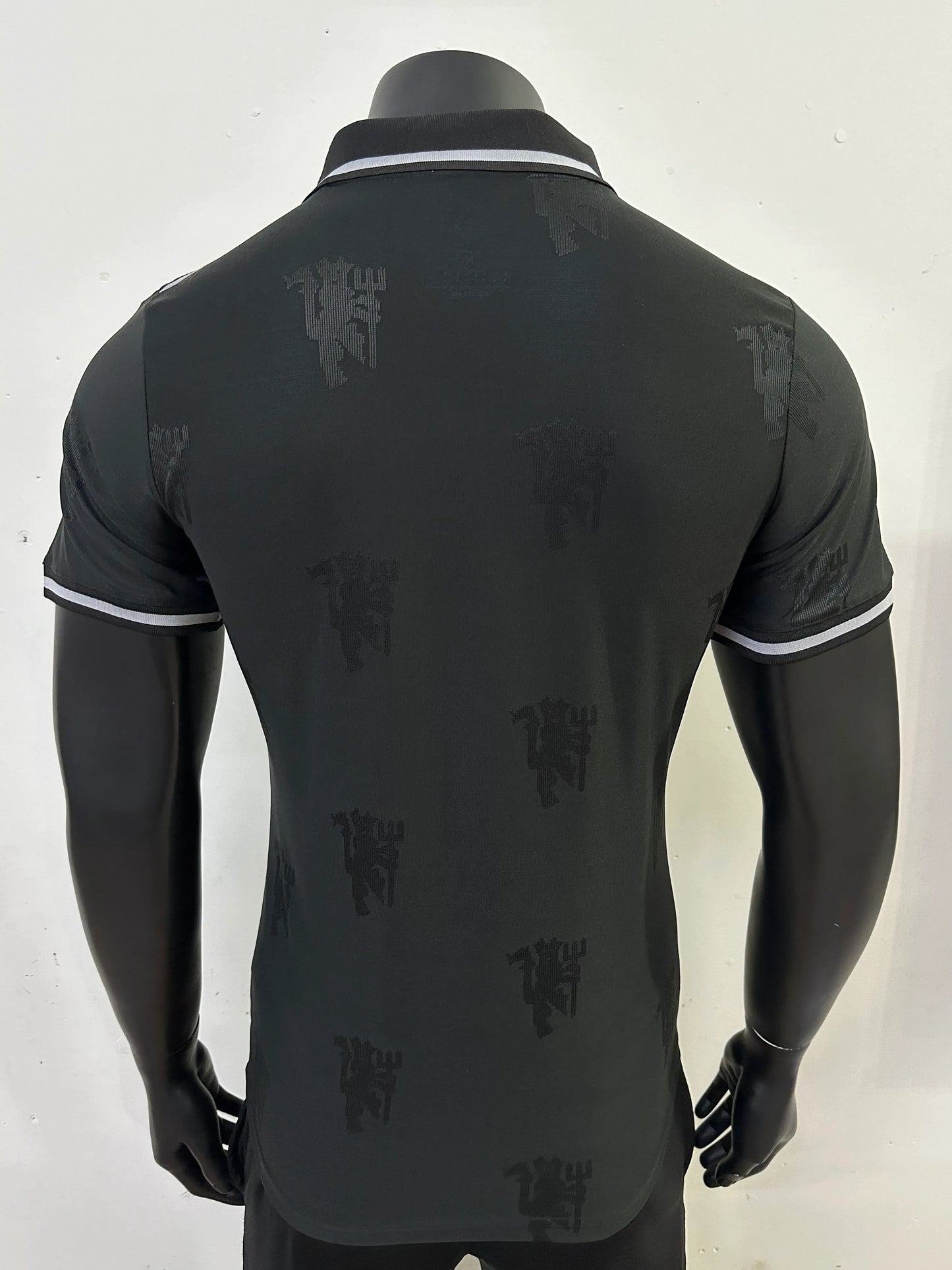 Manchester United Icons Black Jersey Player Version