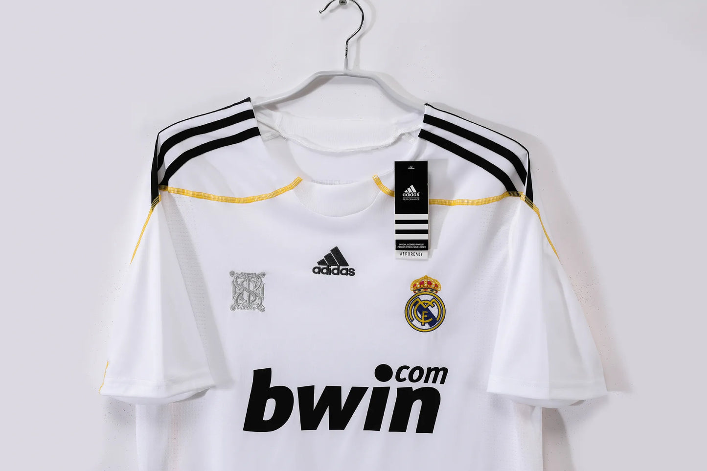 Real Madrid Retro Home Jersey 2009/10 – Fan Version