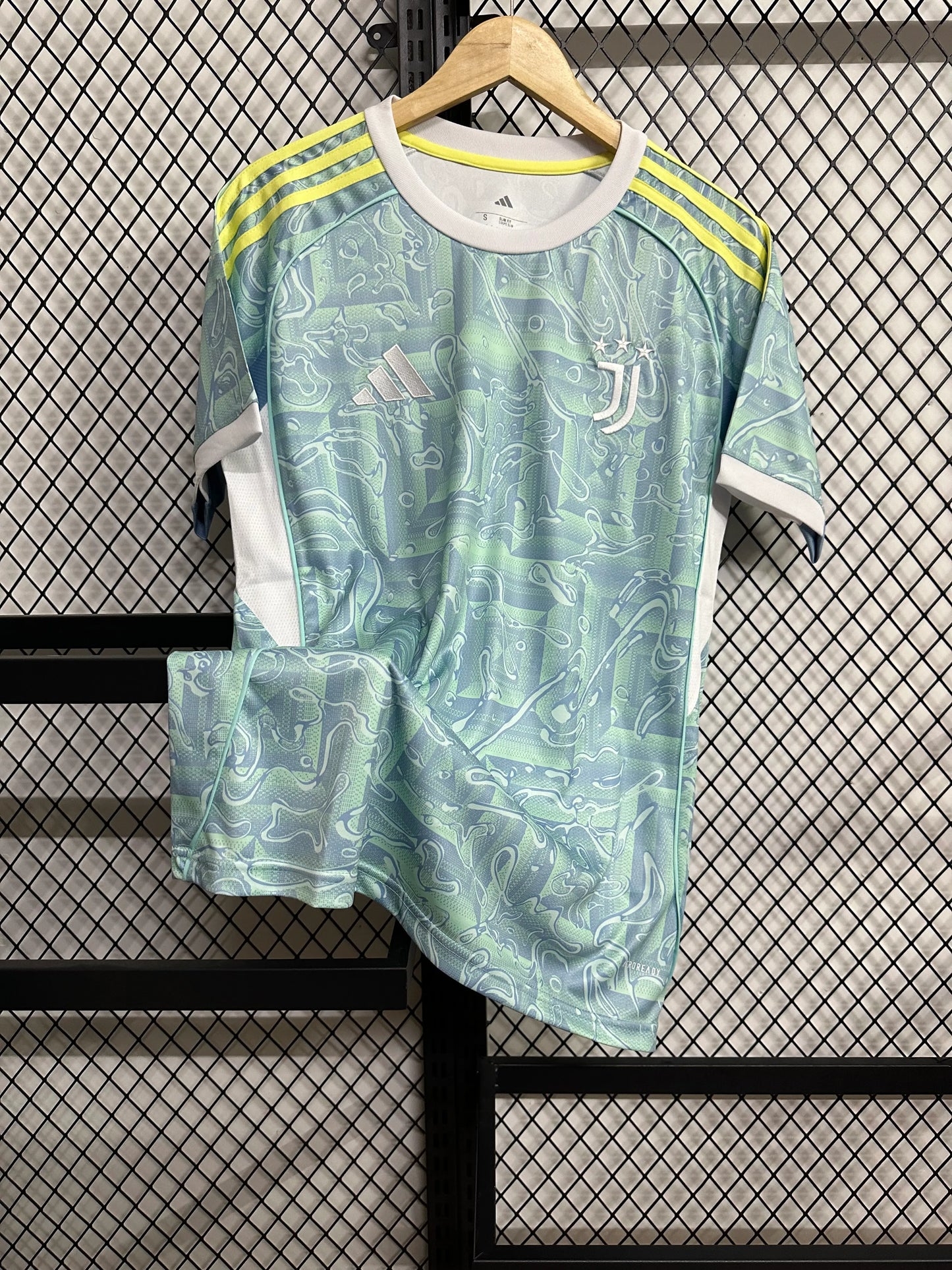 Juventus Pre-Match Jersey 2023/24 – Fan Version