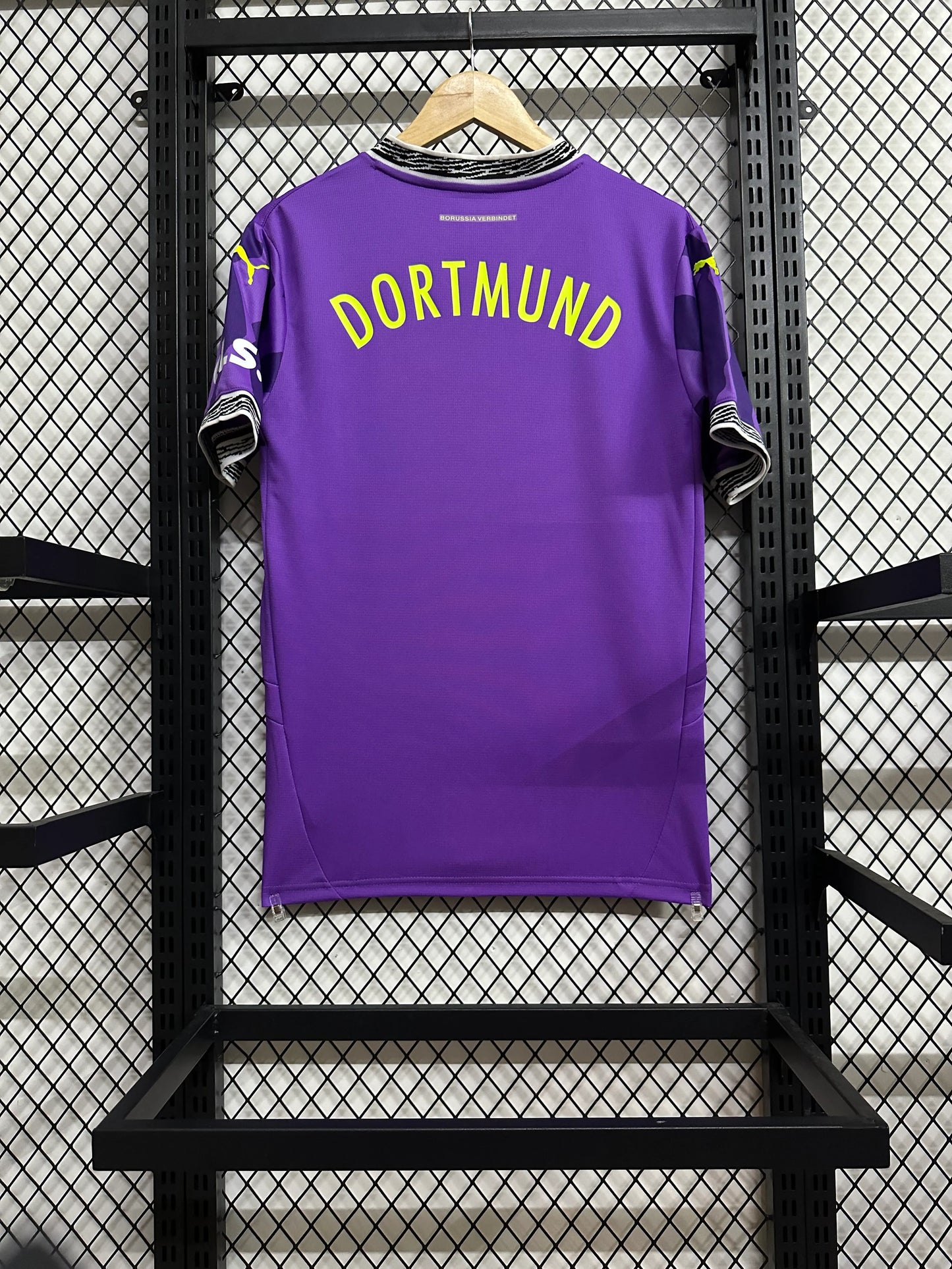 Borussia Dortmund Goalkeeper Jersey 2023/24 – Fan Version