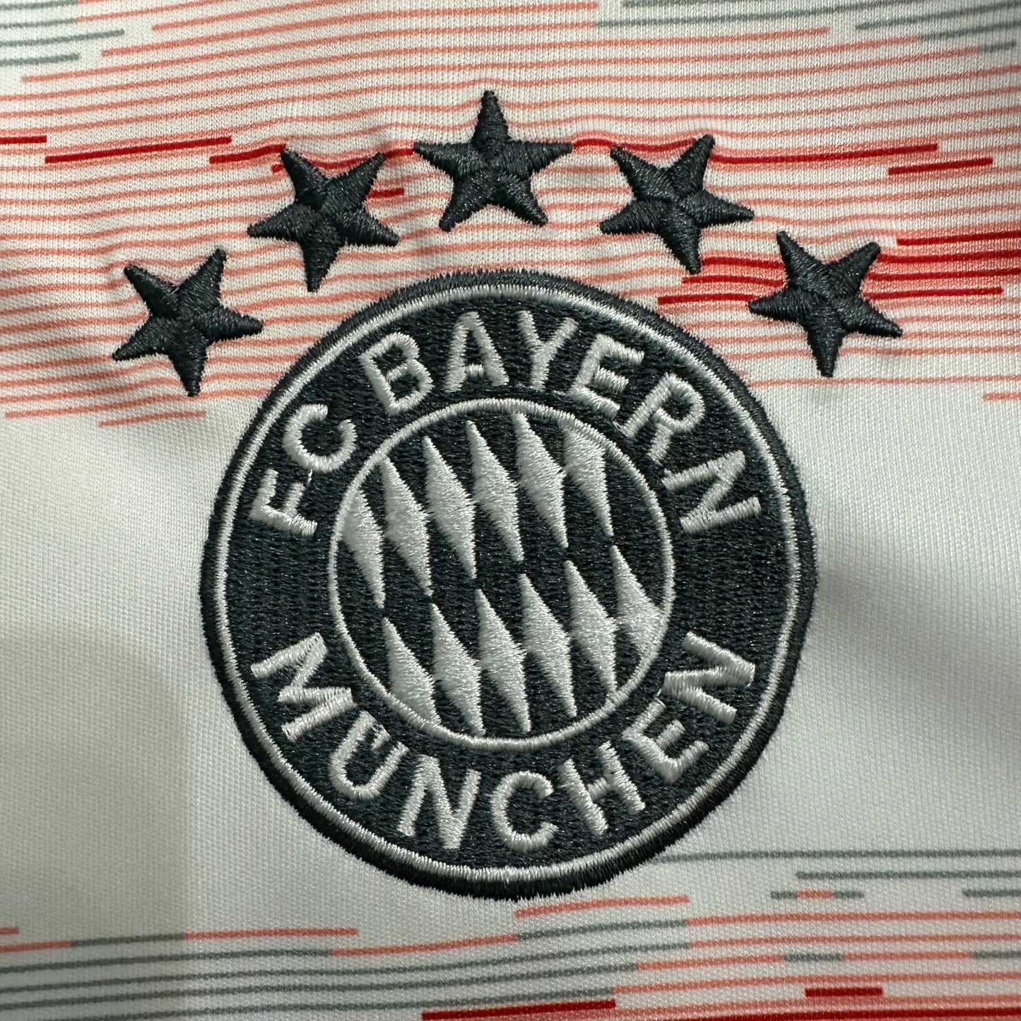 Bayern Munich Away Jersey 2025/26 – Fan Version