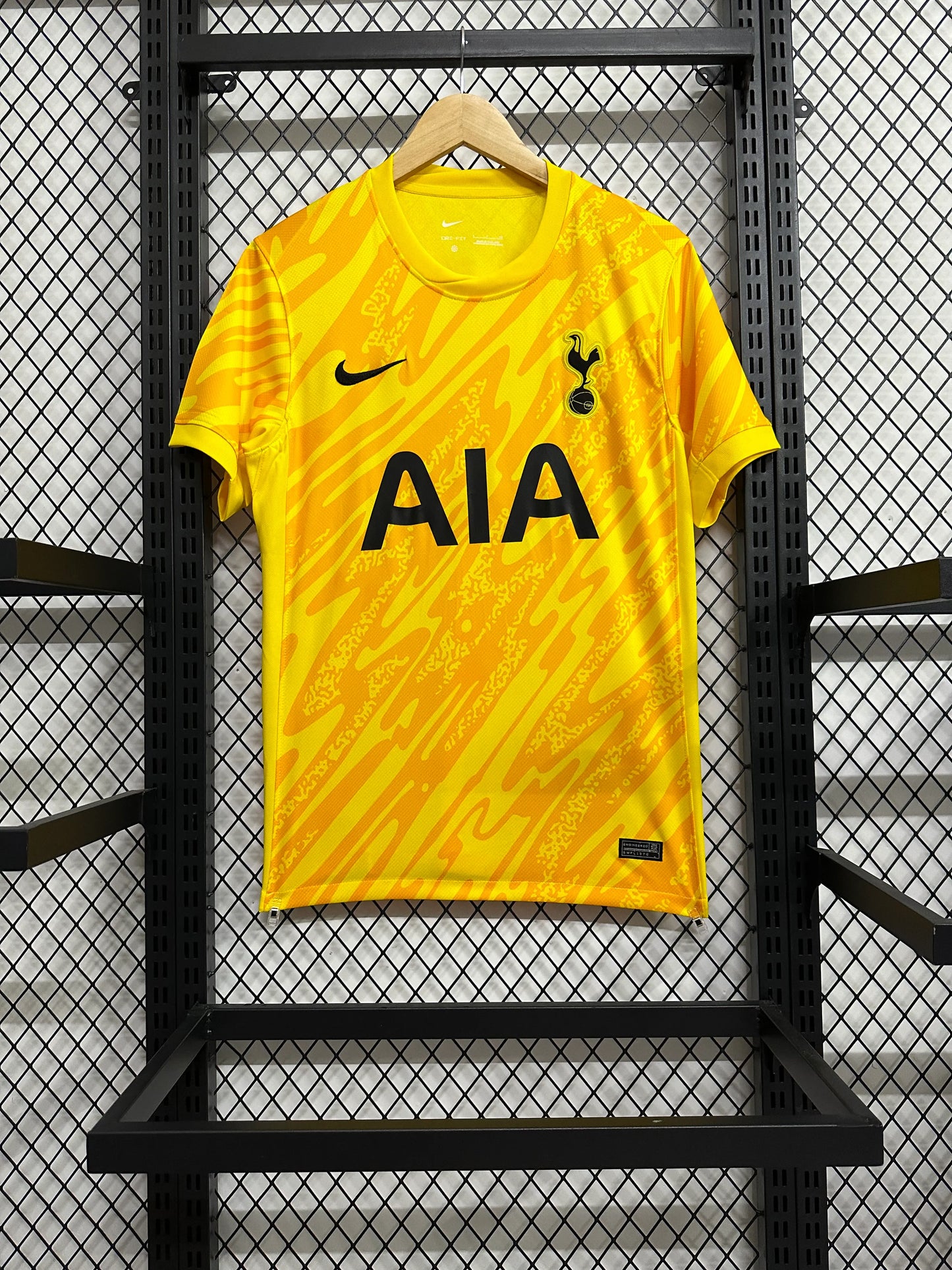Tottenham Hotspur Goalkeeper Jersey 2024/25 – Fan Version