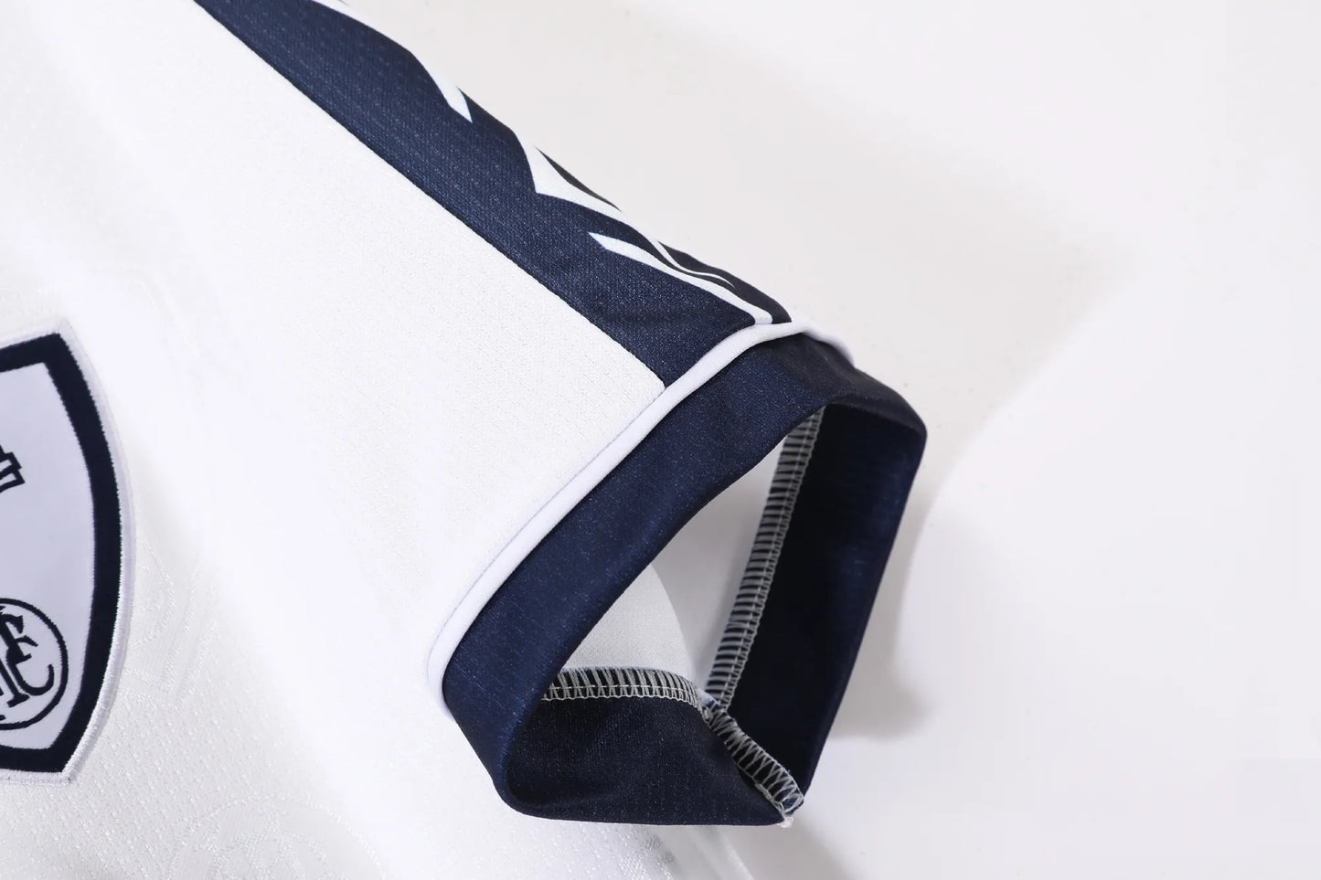 Tottenham Hotspur Retro Home Jersey 1995-97 – Fan Version