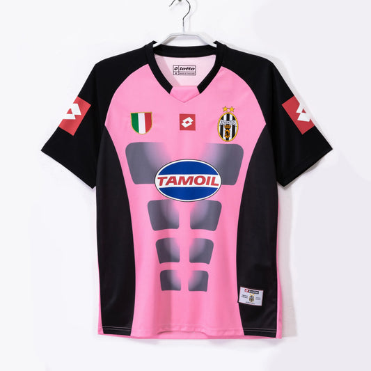 Juventus Retro Goalkeeper Jersey 2002/03 – Fan Version