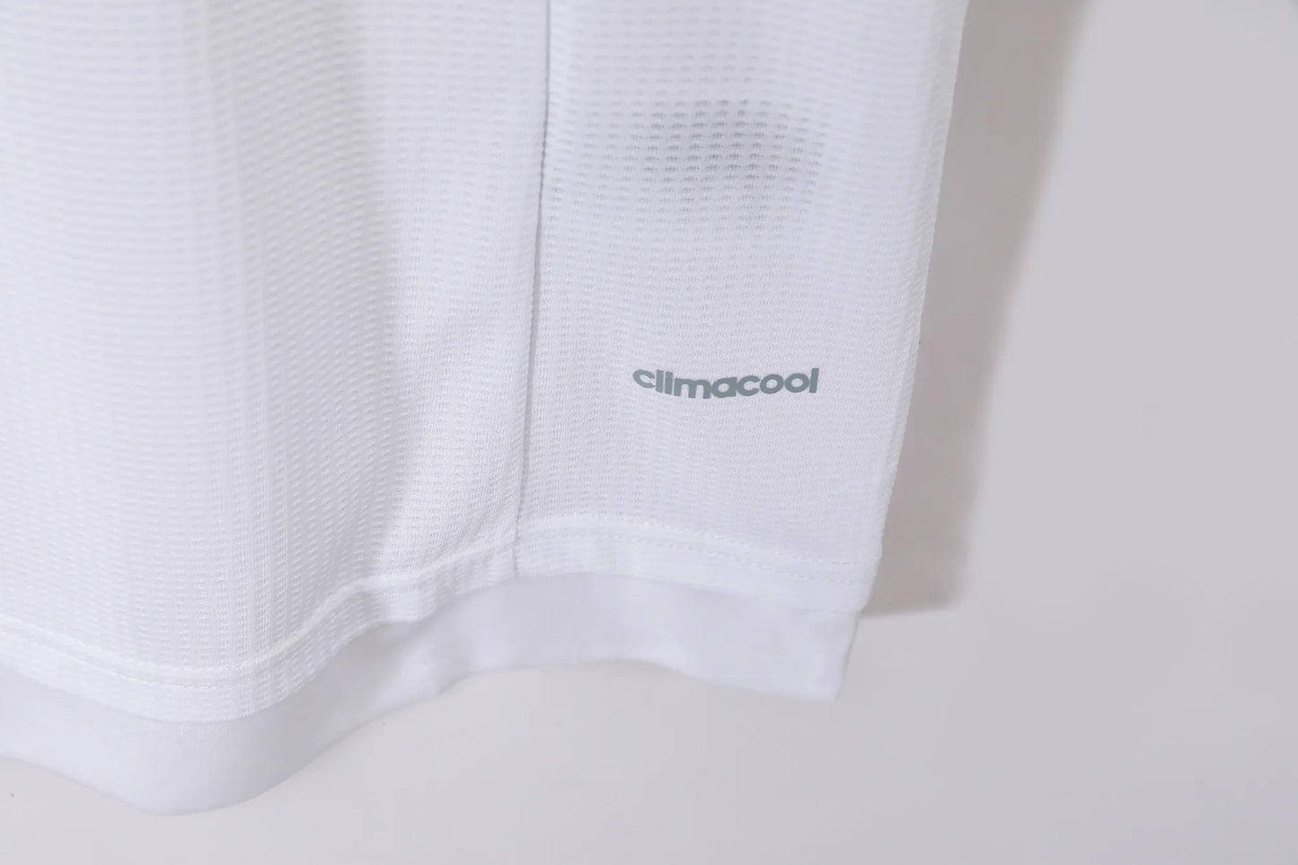 Real Madrid Retro Home Jersey 2015/16 – Fan Version