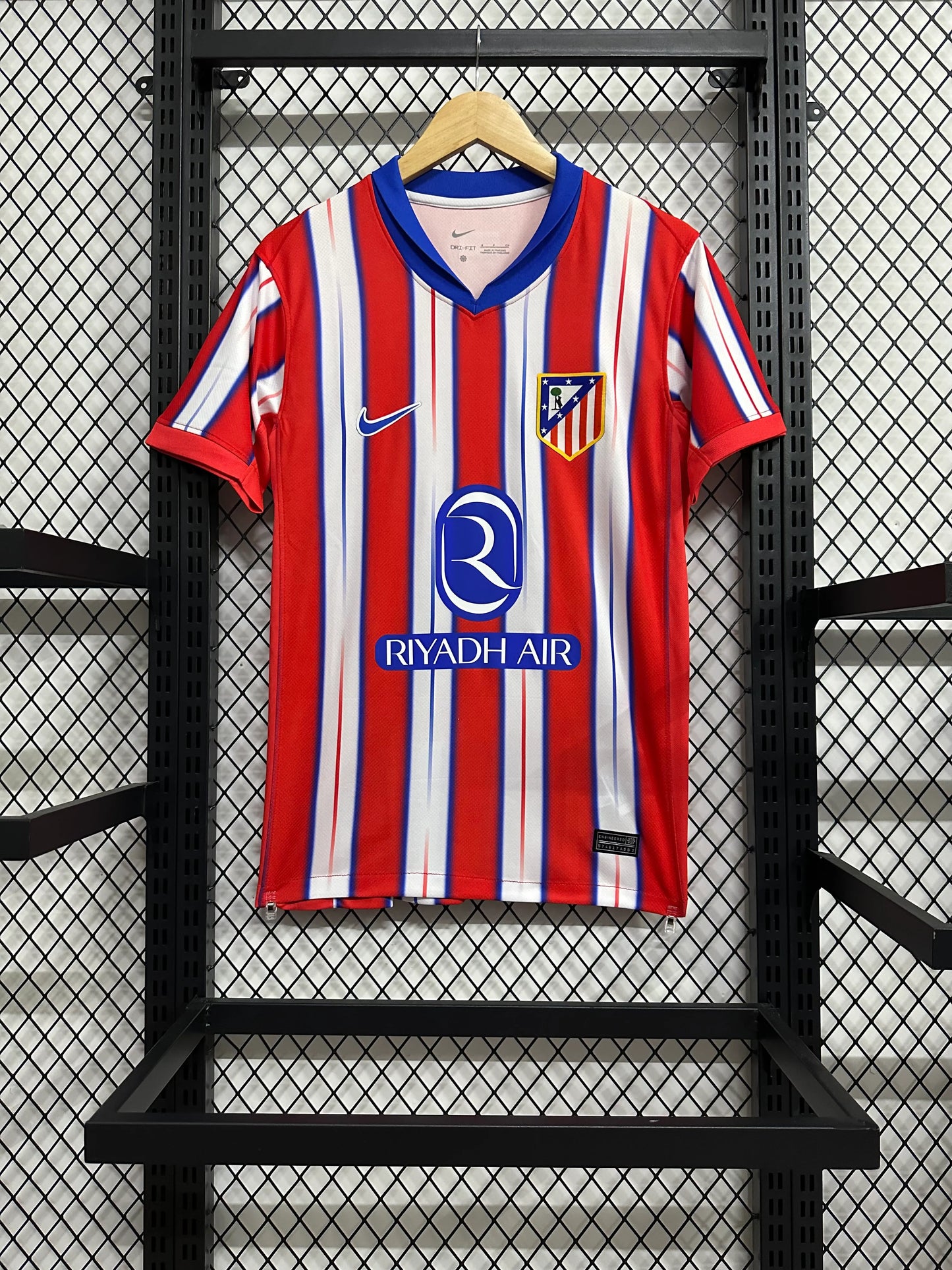 Atlético Madrid Home Jersey 2024/25 – Fan Version